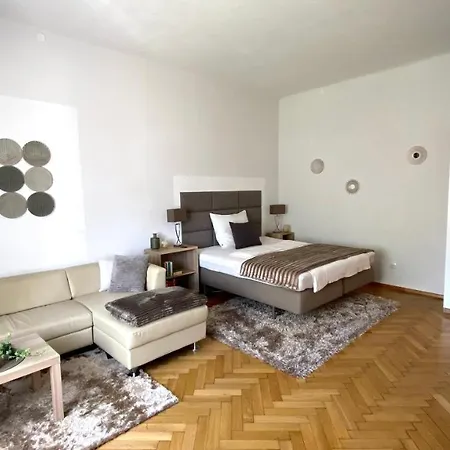 Lejlighedshotel Im Gruenen Leoben (Styria)