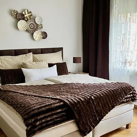 Im Gruenen Lejlighedshotel Leoben (Styria)